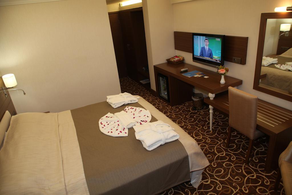 Buyuk Urartu Hotel Van Buitenkant foto