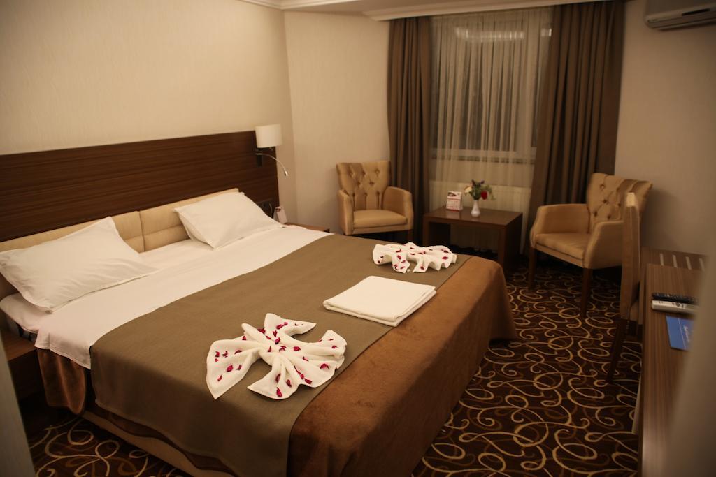 Buyuk Urartu Hotel Van Kamer foto